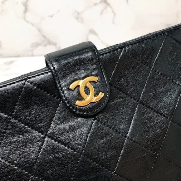 SOLD ✅ CHANEL Vintage CC Quilted Classic Single Flap Bag in Black Lambskin - Picture 11 of 13